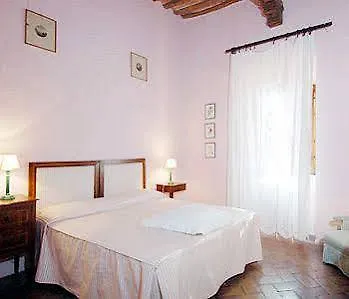 Oda ve Kahvaltı Castello Delle Quattro Torra Siena