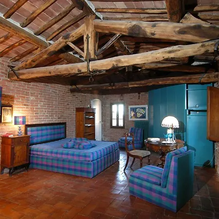 Castello Delle Quattro Torra 3* Siena
